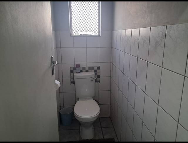 600M² BUILDING FOR SALE IN BRITS CENTRAL